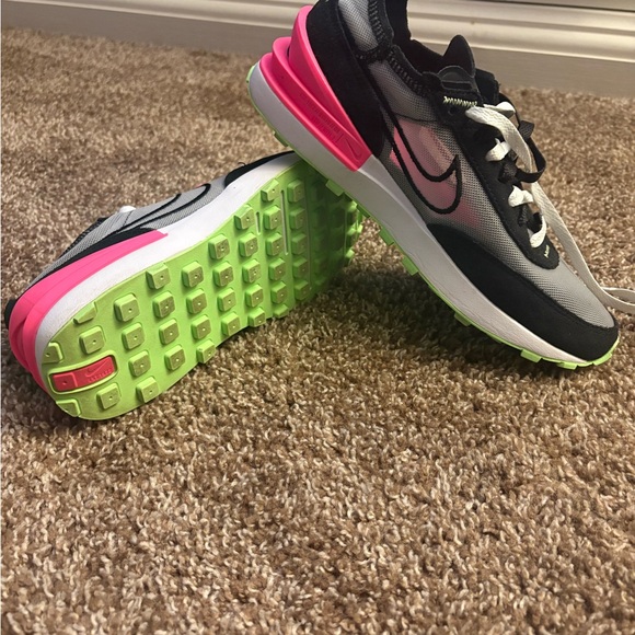Nike Waffle 1 🖤🩷💚 - Picture 3 of 3